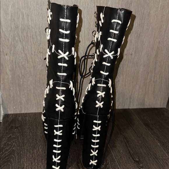 Trickz N Treatz PATCH ME UP LACE UP BOOTS - Picture 5 of 6